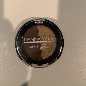 Brand new Mannakadar Beauty eyeshadow